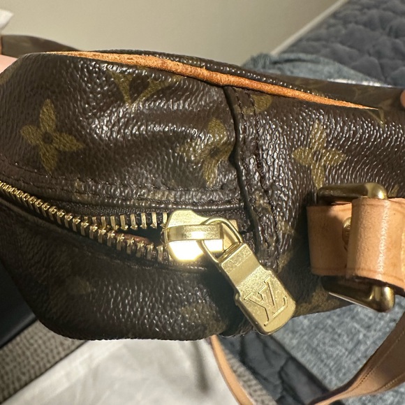 Louis Vuitton Monogram Trocadero 27 - Picture 7 of 14